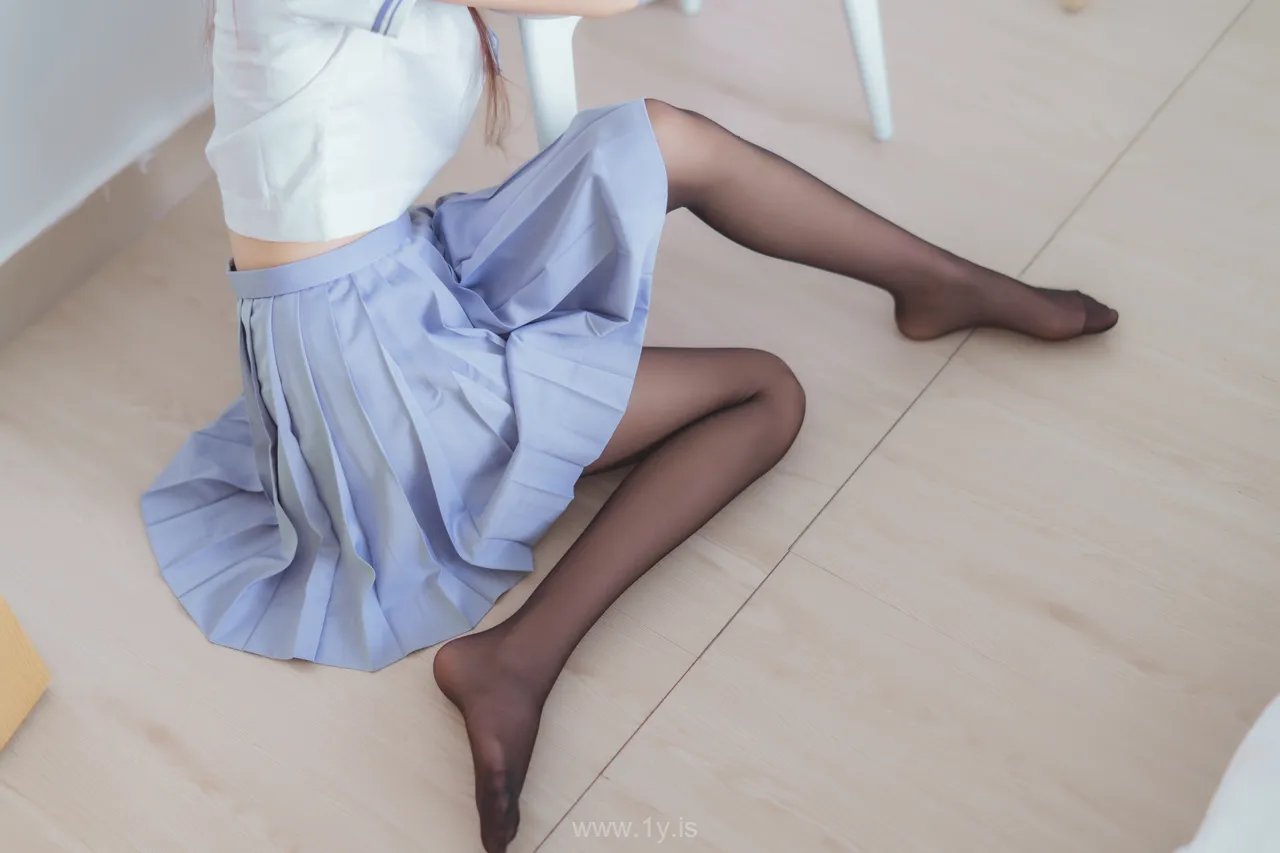 桜桃喵 NO.55 未熟2 黑丝